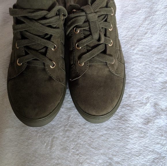 Olive Sneakers - Picture 5 of 7